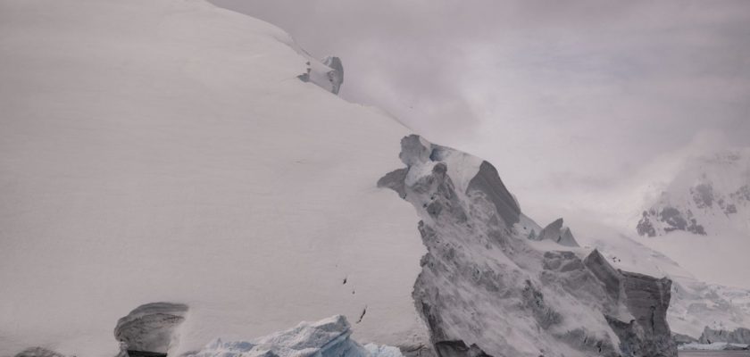 Microplasticele ar putea avea deja efecte negative asupra Antarcticii