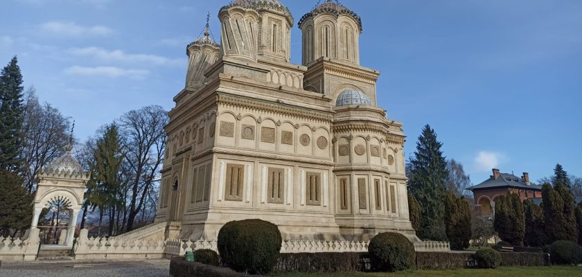 Orașul regal de la marginea Transfăgărășanului, unde România își ține trecutul. „Aici se vorbește cel mai corect limba română“ VIDEO