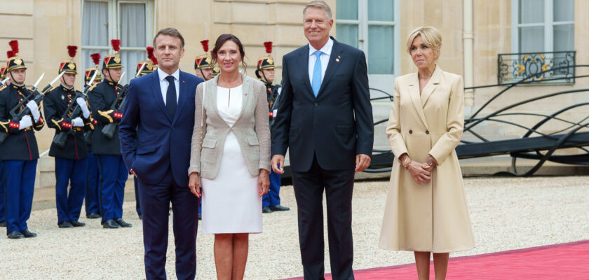 Klaus Iohannis și prima doamnă, participanți la ceremonia de deschidere a Jocurilor Olimpice de la PARIS