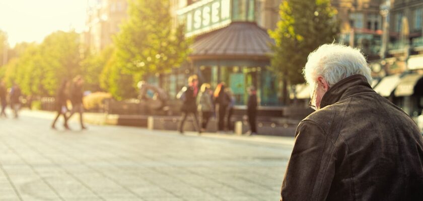 Ce categorii de pensionari vor avea pensiile MAJORATE cu 100%