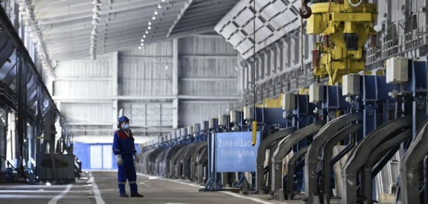 România a înregistrat cele mai mari creșteri ale preţurilor produselor care ies pe porţile fabricilor (Eurostat)