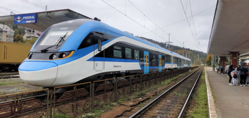 Cum arată primul tren electric chinezesc de mare viteză care va circula prin România cu până la 160 km/h