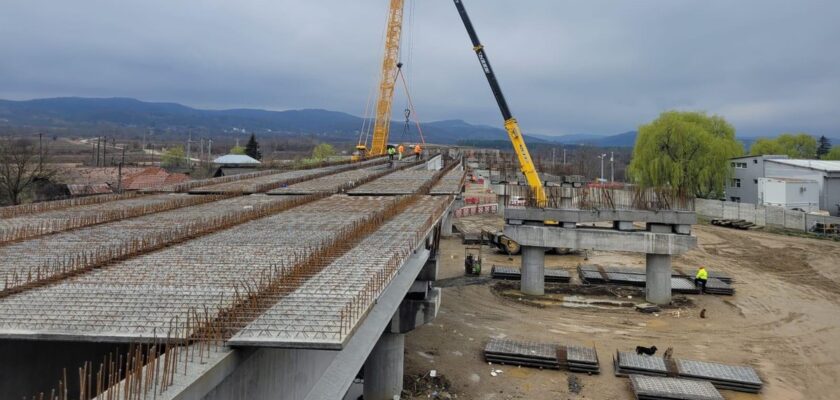 Când se va deschide circulația pe jumătate din tronsonul 5 al autostrăzii Sibiu-Pitești. Până unde se va putea circula