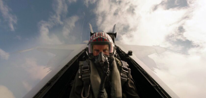 Tom Cruise, premiat de US Navy pentru celebrul rol Maverick din „Top Gun”