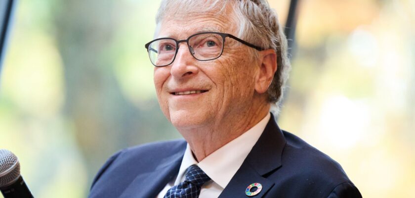 Bill Gates s-a angajat să doneze cea mai mare parte a averii sale de 160 de MILIARDE de dolari în scopuri caritabile